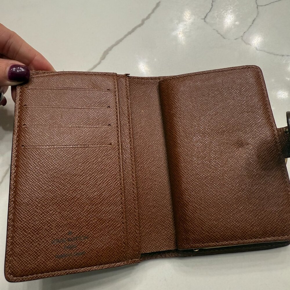 Louis Vuitton Brown and Gold Monogram Kiss Lock Wallet - Picture 6 of 11